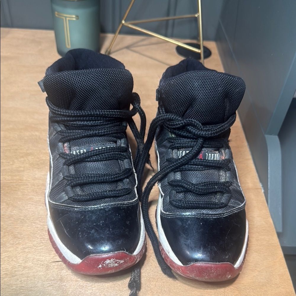 Nike air Jordan 11 retro Kids Black and Red Sneakers size 4Y